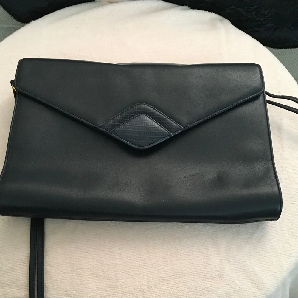 Classic Black Envelope Crossbody Bag